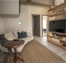 5 bedroom villa with heated pool near Momjan, Istria, sleep 12